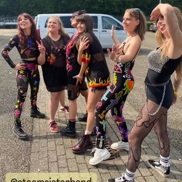 Renee Overbeeke - Screenshot and Social Media Collection in screenshot_2024 05 20 07 30 07 27_1c337646f29875672b5a61192b9010f9.jpg - hidden celebrity photo